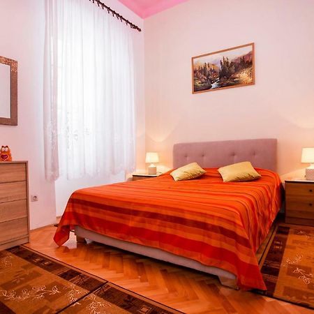 Emanuel Apartman Пула Экстерьер фото