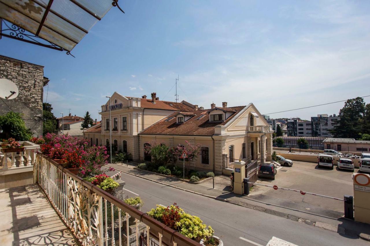 Emanuel Apartman Пула Экстерьер фото