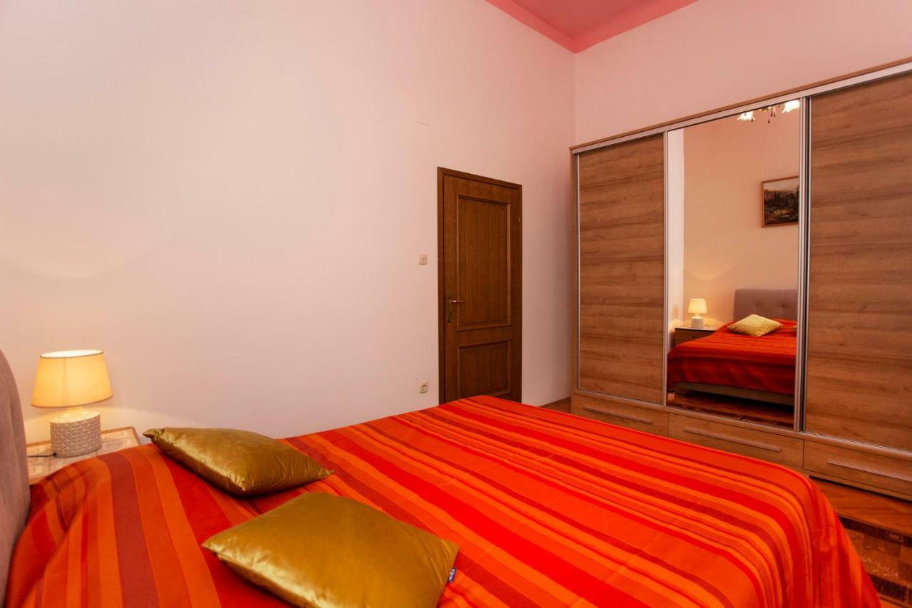 Emanuel Apartman Пула Экстерьер фото