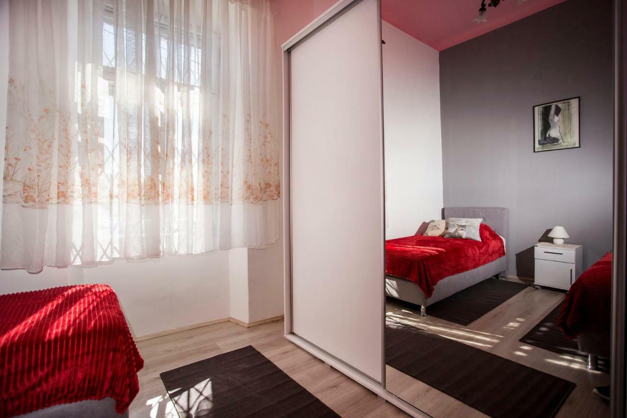 Emanuel Apartman Пула Экстерьер фото