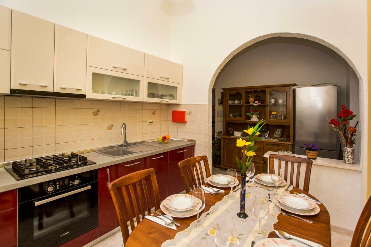 Emanuel Apartman Пула Экстерьер фото