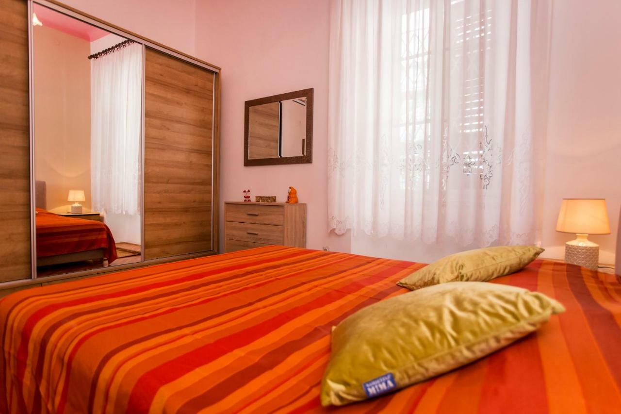 Emanuel Apartman Пула Экстерьер фото